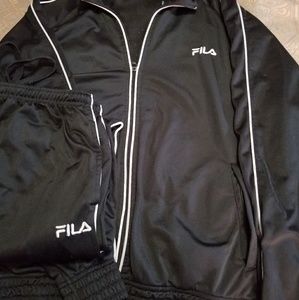 Men's Fila sweat suit  gently used